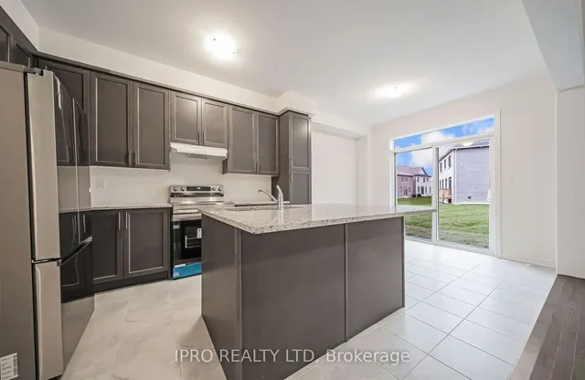 Additional image 28 of 20 Cobriza Cres