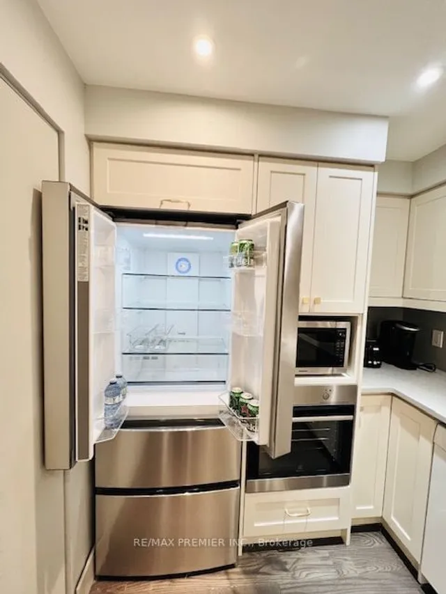 Additional image 9 of 5418 Yonge St Unit 901