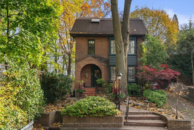 73 Castle Frank Cres