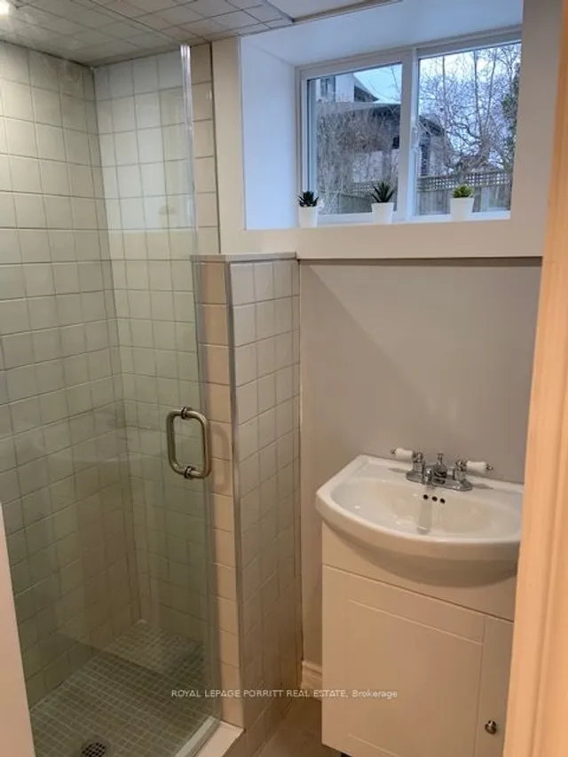 Additional image 31 of 110 Prince Edward Dr