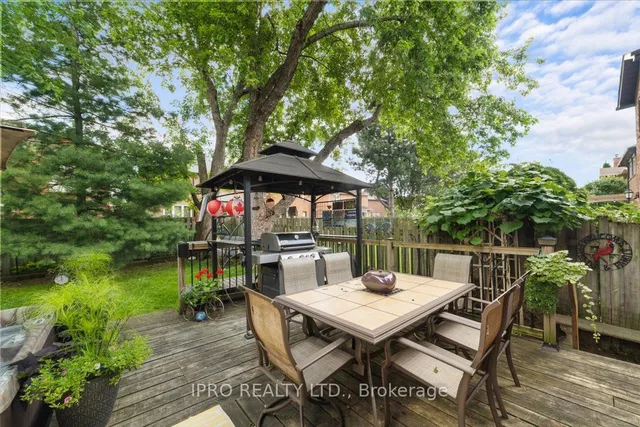 Additional image 23 of 77 Lord Simcoe Dr