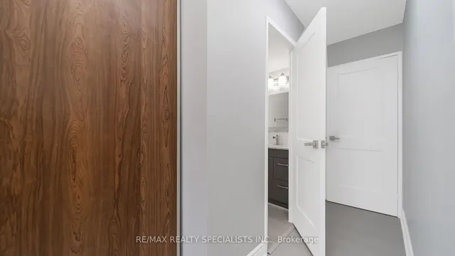 Additional image 30 of 18 Knightsbridge Rd Unit 1011