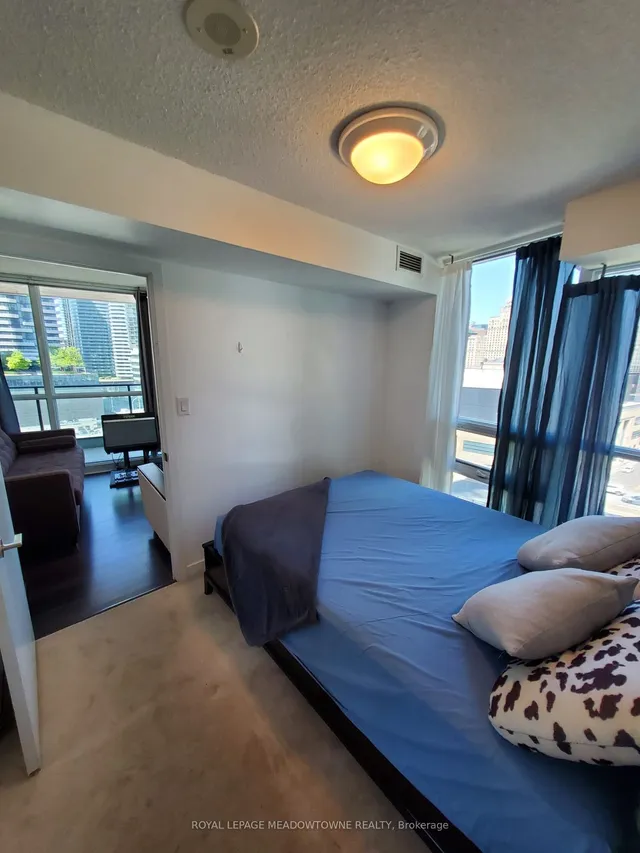 Additional image 18 of 33 Bay St Unit 1203