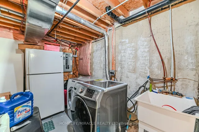 Additional image 36 of 169 Crystal Glen Cres