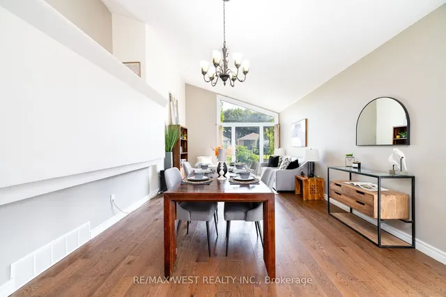 Additional image 8 of 10 Rowallan Dr