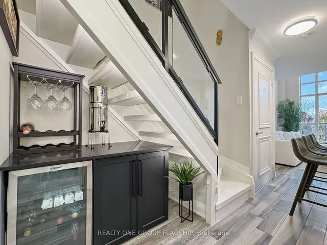 Additional image 10 of 200 Manitoba St Unit 210