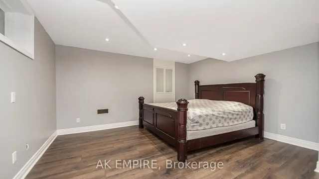 Additional image 35 of 67 Saint Hubert Dr