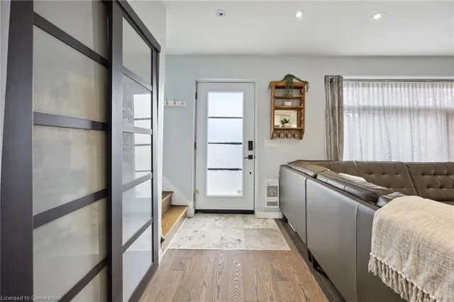 Additional image 2 of 76 Phillip Ave