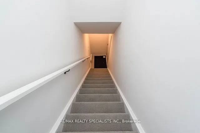 Additional image 33 of 195 Veterans Dr Unit 15