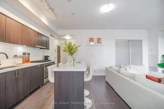 Additional image 12 of 501 St. Clair Ave Unit 301