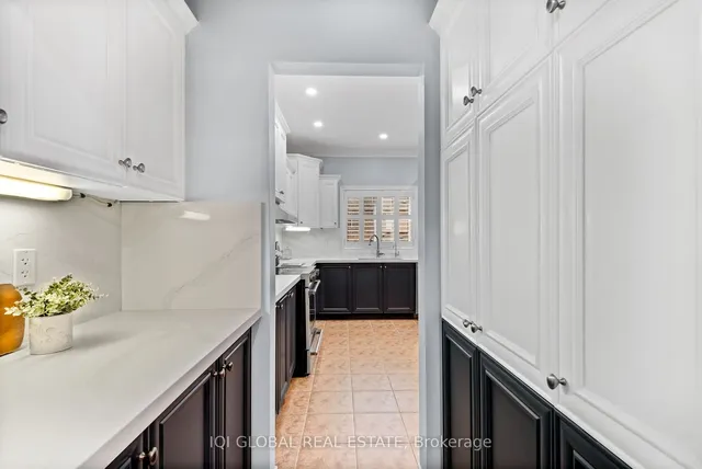 Additional image 17 of 21 Crown Dr