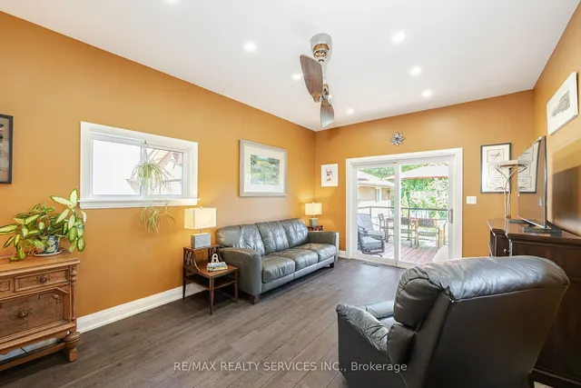 Additional image 16 of 73 Wellington St