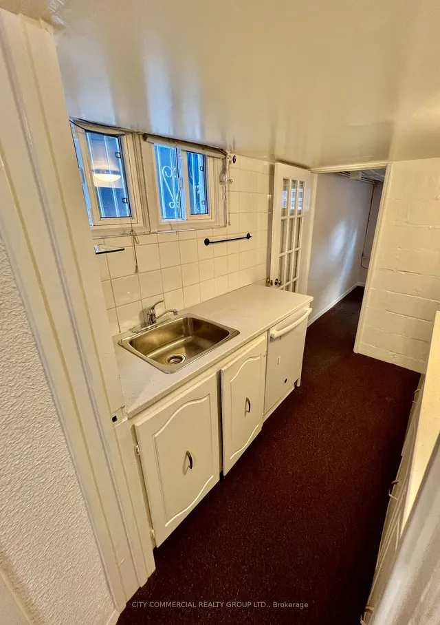 Additional image 11 of 33 Madison Ave