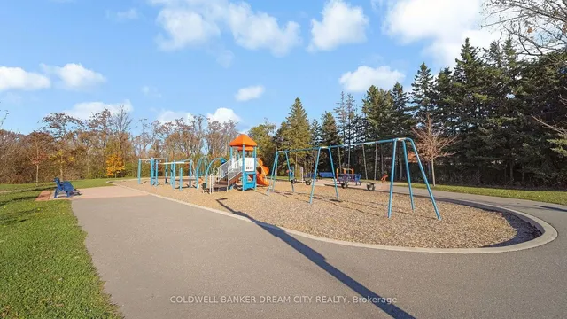 Additional image 40 of 88 Hollowgrove Blvd