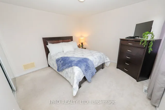 Additional image 23 of 74 Aylesbury Dr