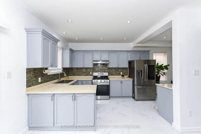 Additional image 10 of 82 Via Romano Way