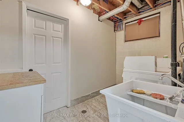 Additional image 27 of 16 Muskoka Ave