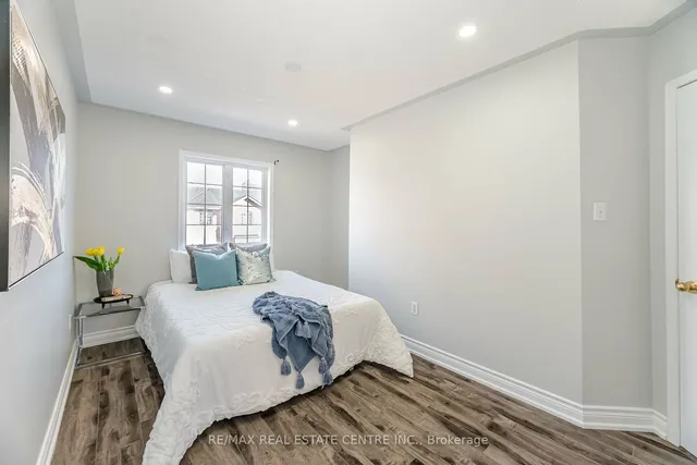 Additional image 23 of 120 Railroad St Unit 14