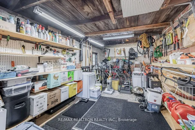 Additional image 28 of 106 Brooke Ave