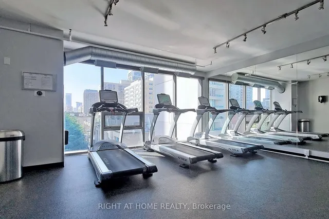 Additional image 38 of 281 Mutual St Unit 2708