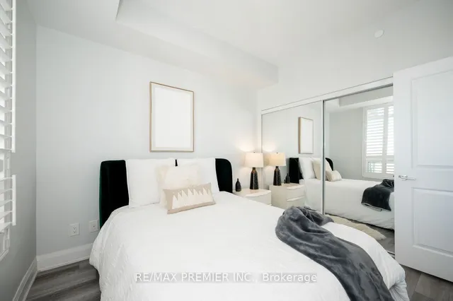 Additional image 17 of 35 Fontenay Crt Unit 902