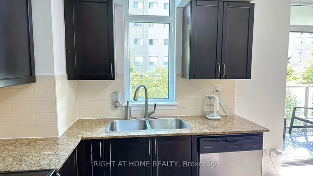 Additional image 19 of 816 Lansdowne Ave Unit 106