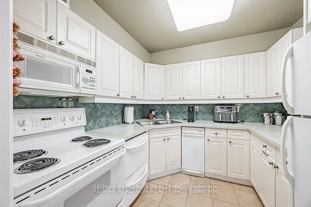 Additional image 5 of 30 Fashion Roseway Unit 518E