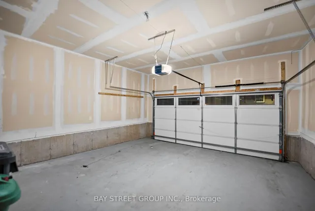 Additional image 36 of 340 Lagerfeld Dr