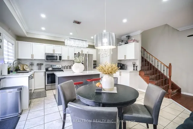 Additional image 15 of 102 Commodore Dr