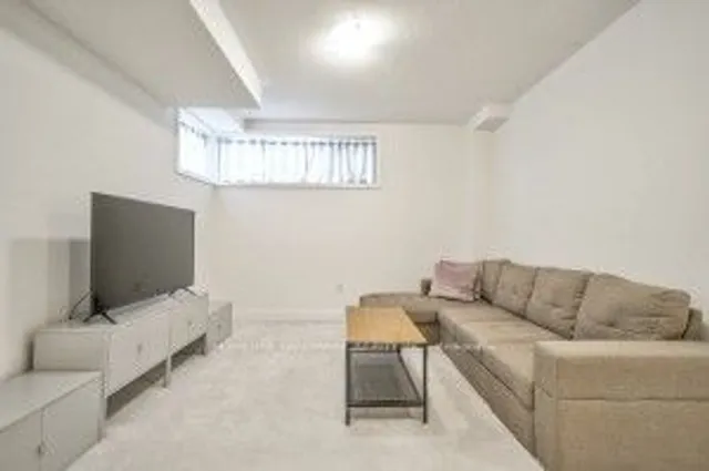 Additional image 31 of 51 Florence St Unit Th1