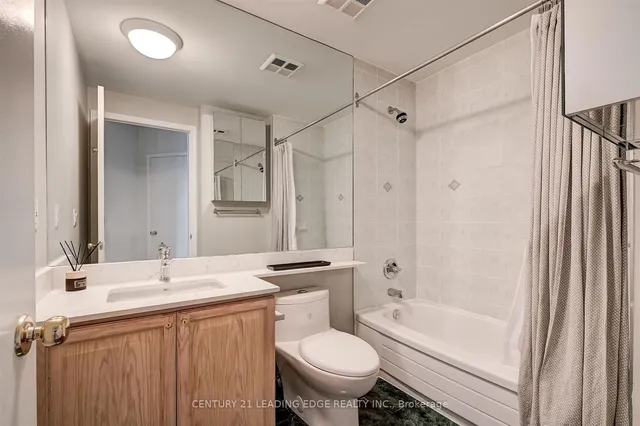 Additional image 12 of 7 King St Unit 903