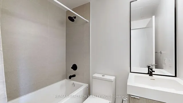 Additional image 27 of 250 Lawrence Ave Unit 501