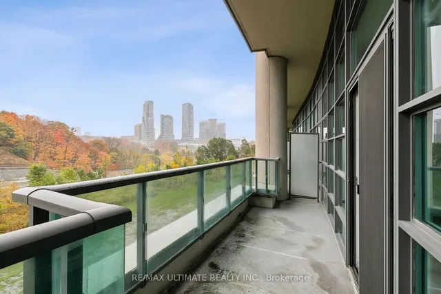 Additional image 32 of 35 Brian Peck Cres Unit 102