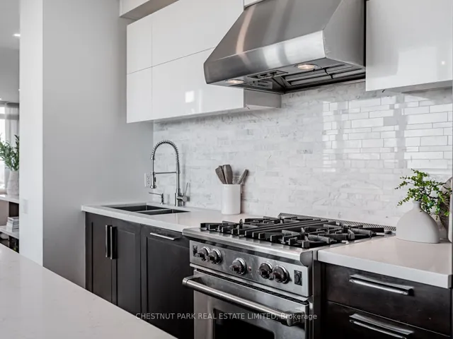 Additional image 11 of 1048 Broadview Ave Unit PH02