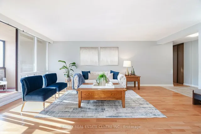 Additional image 4 of 714 The West Mall Unit 1009