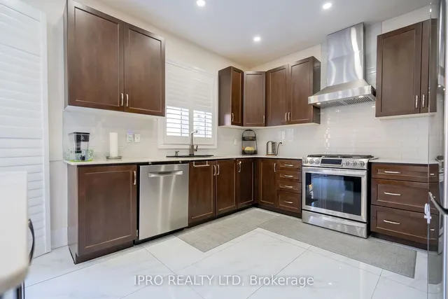 Additional image 10 of 11 Goodsway Tr