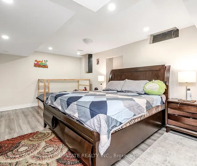 Additional image 35 of 8047 Financial Dr