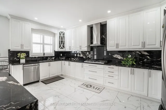 Additional image 31 of 28 Clockwork Dr