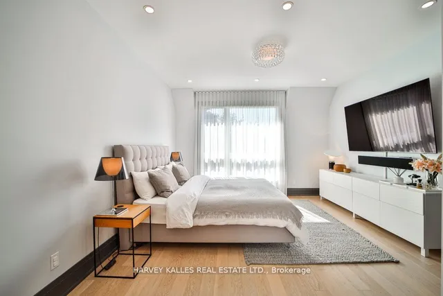 Additional image 18 of 39 Marquette Ave