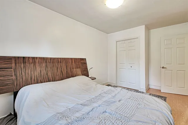 Additional image 12 of 16 Muskoka Ave