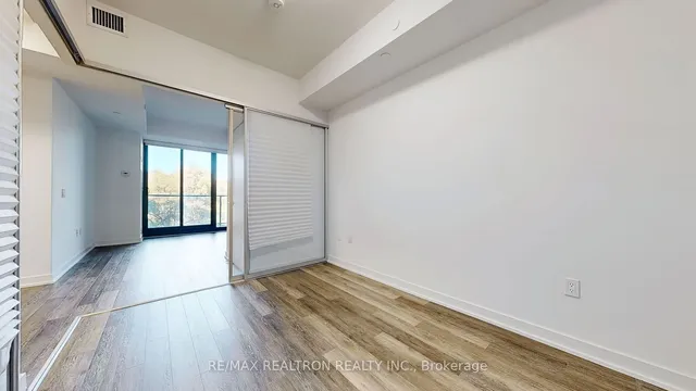 Additional image 26 of 250 Lawrence Ave Unit 501