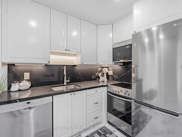 Additional image 9 of 2693 Lakeshore Blvd Unit 6