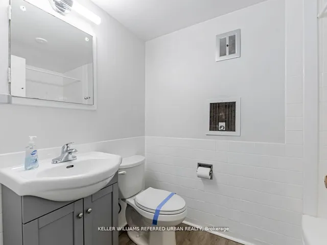 Additional image 28 of 15 York Valley Cres