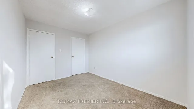 Additional image 20 of 105 Fairglen Ave