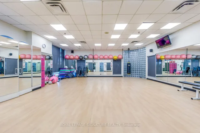 Additional image 25 of 77 Harbour Sq Unit 2207