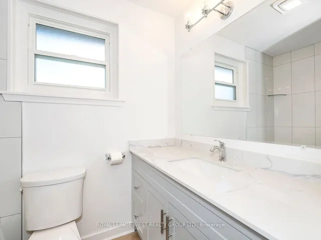 Additional image 15 of 33 Syracuse Cres