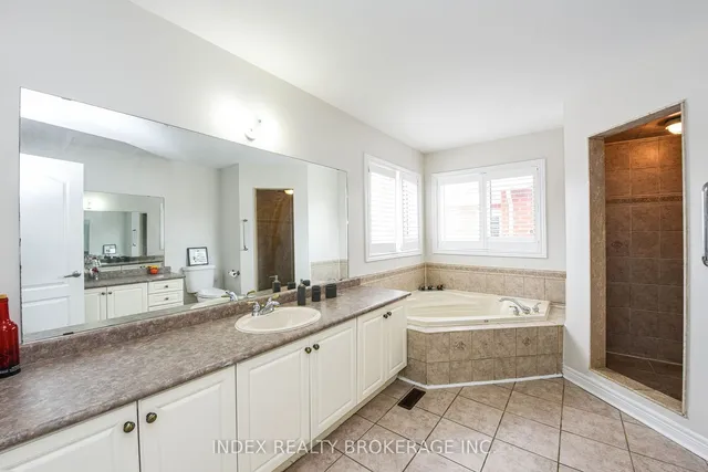 Additional image 8 of 32 Charger Lane