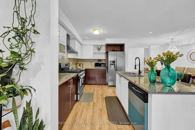 Additional image 16 of 5 Francesco St