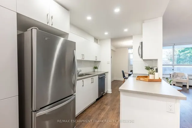 Additional image 7 of 45 Southport St Unit 212