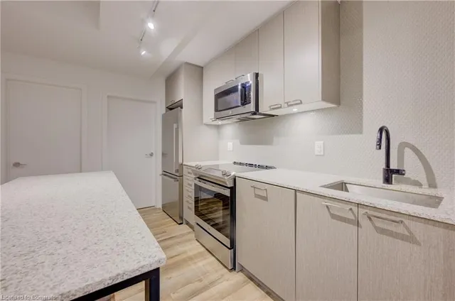 Additional image 10 of 10 Ed Clark Gdns Unit 14